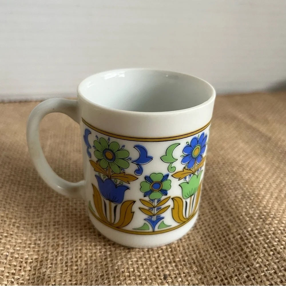 Vintage Stylecraft espresso mugs from Japan 1970s four